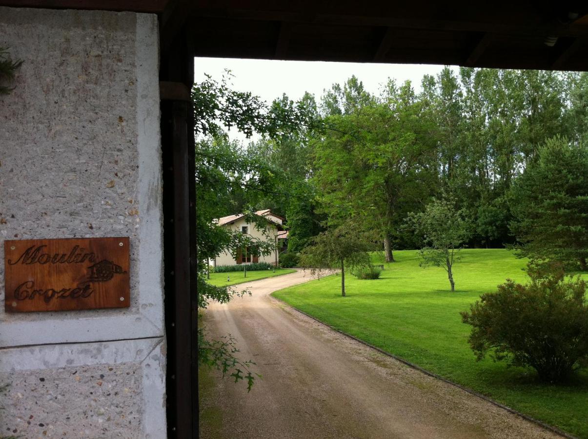 مبيت وإفطار Montceaux Moulin Crozet المظهر الخارجي الصورة